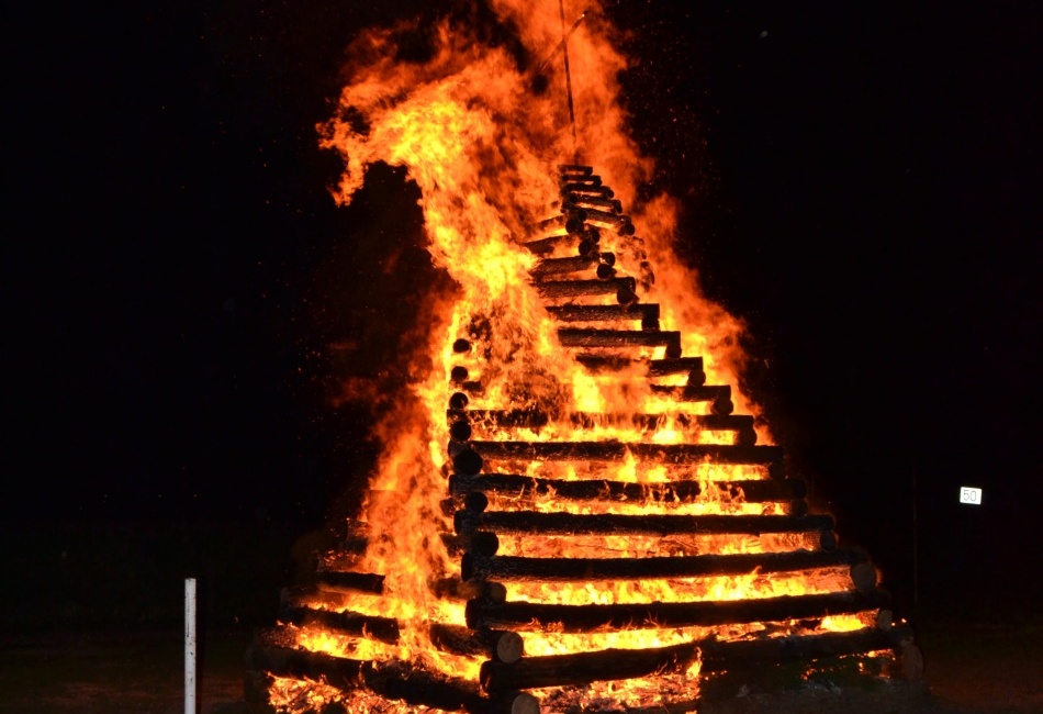 oheň jako drak  :-)