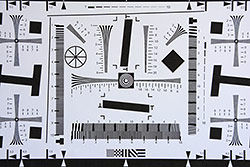 Nikon D7100 + AF-S 18-200 VR