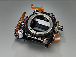 Nikon Df - čip, závěrka, zrcadlo a bajonet