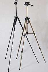 Dva stativy HAMA za litr a půl - porovnání vytažení